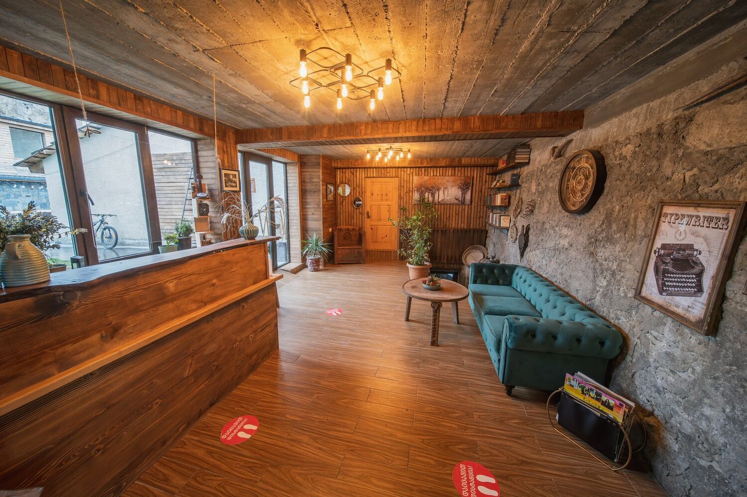 Reception and lounge