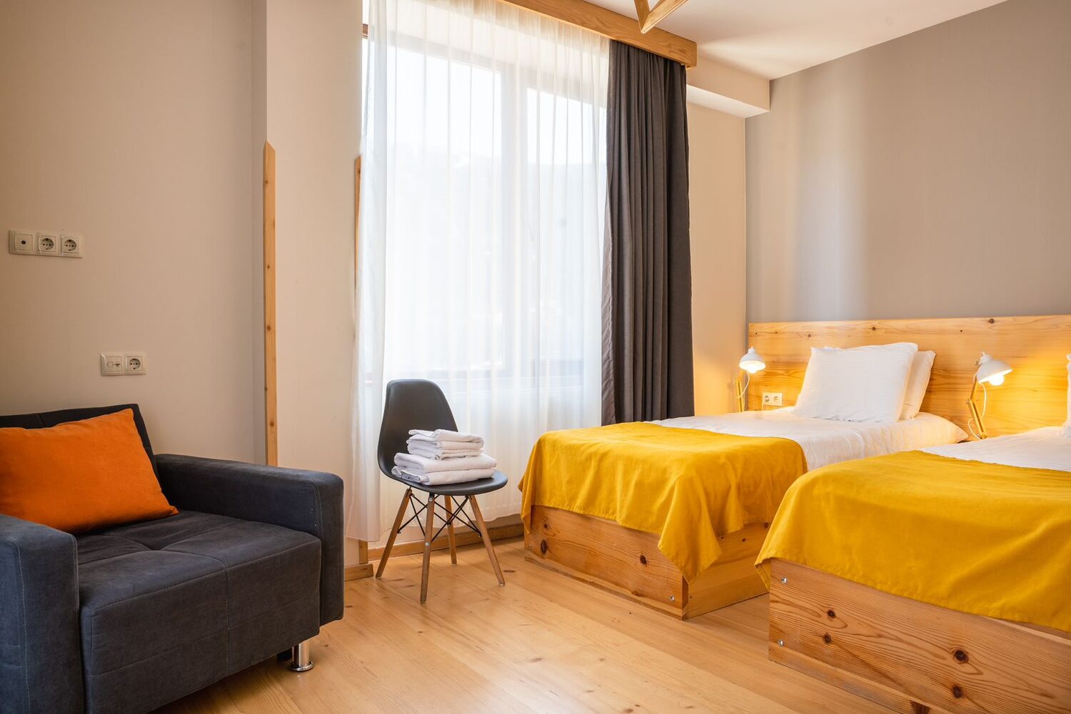 Bright twin room